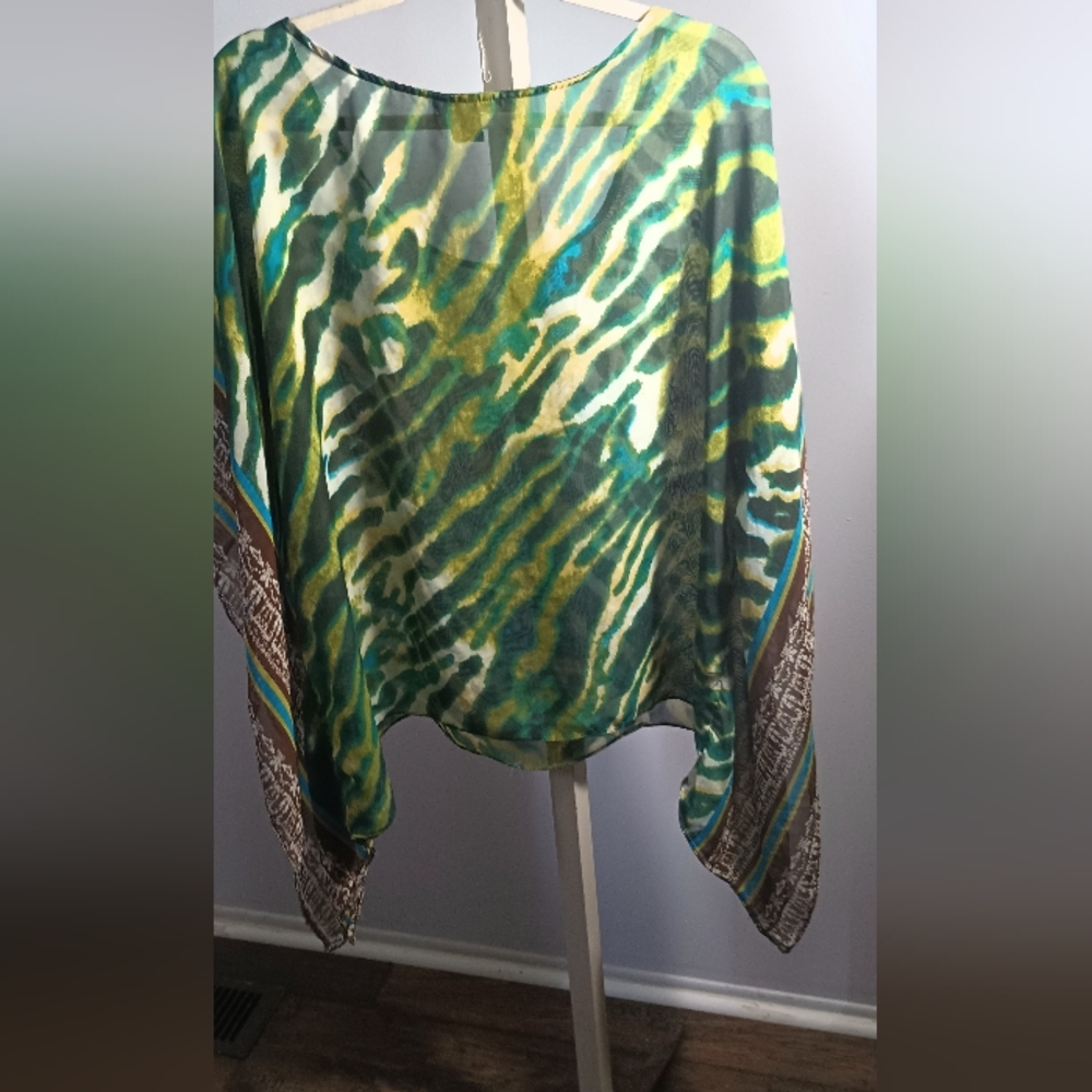 Feathers Green and Brown Patterned Blouse - Picture 2 of 3